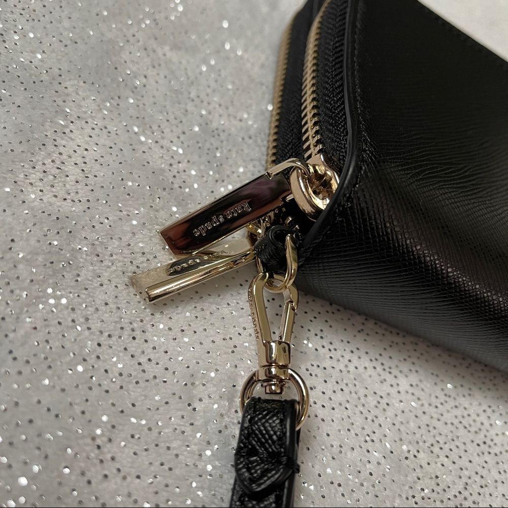 KATE SPADE Black Staci Large Carryall Wristlet Clutch Wallet - Picture 3 of 8